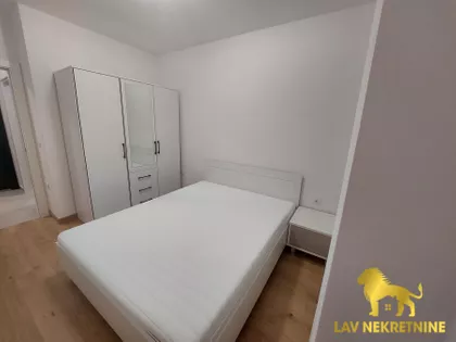 LAZE LAZAREVIĆA | 4zida.rs