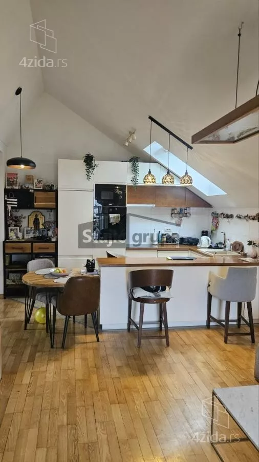 Četvorosoban stan | 4zida