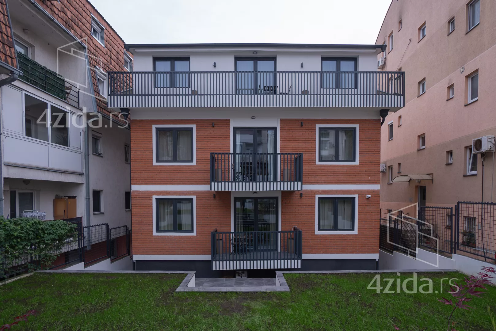 Dvoiposoban stan | 4zida