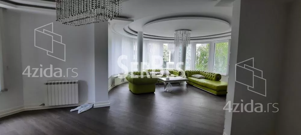 Petosoban stan | 4zida