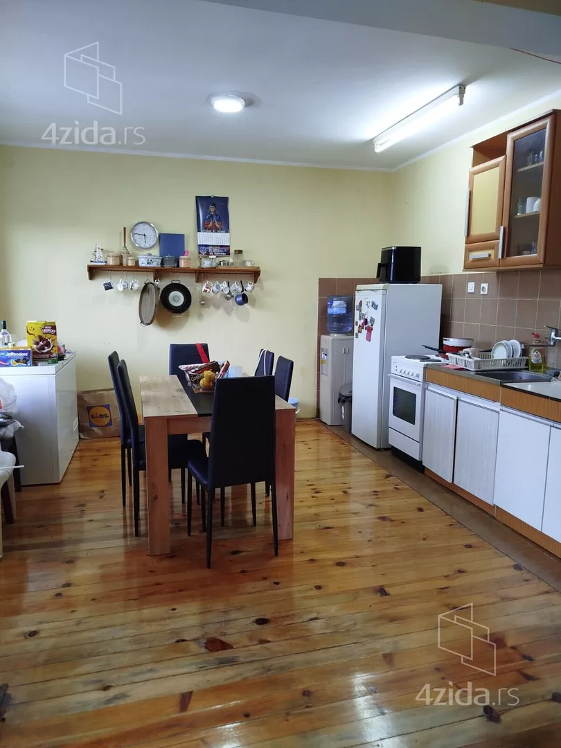 3-etažna kuća | 4zida