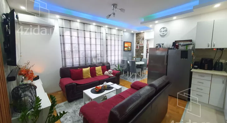 Dvoiposoban stan | 4zida