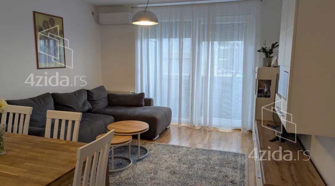 Dvoiposoban stan | 4zida