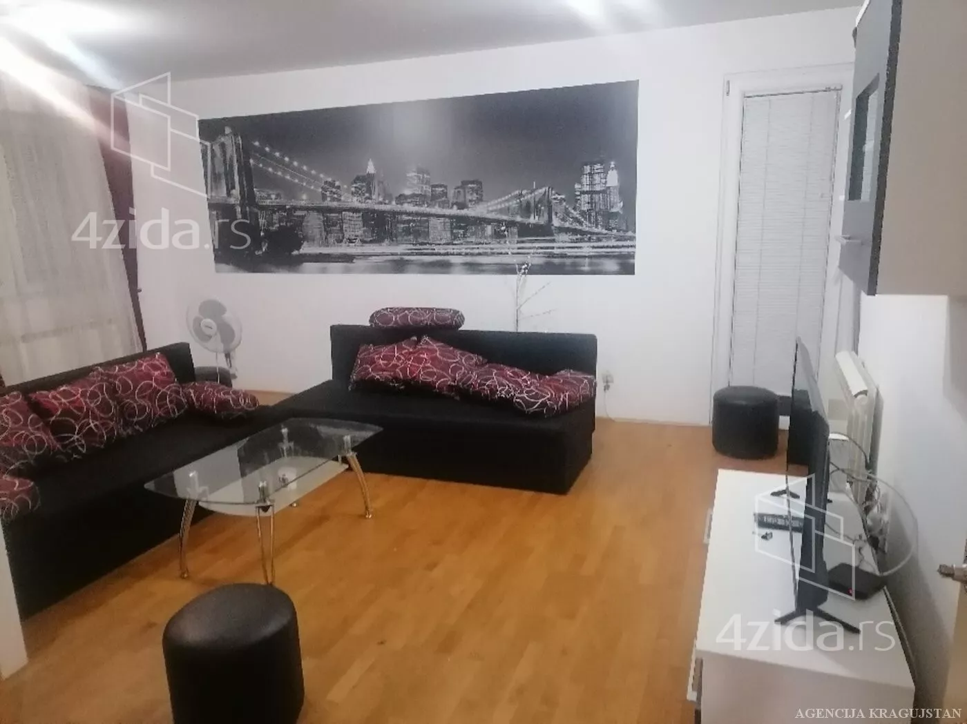 Troiposoban stan | 4zida