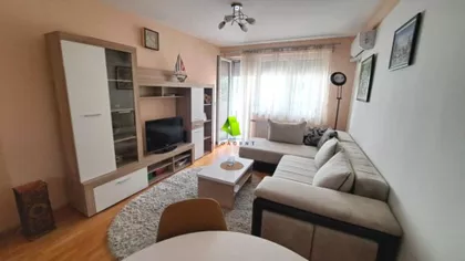 Crveni Pevac | 4zida.rs