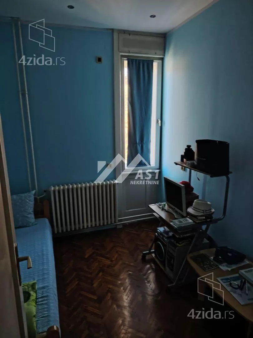 Četvoroiposoban stan | 4zida