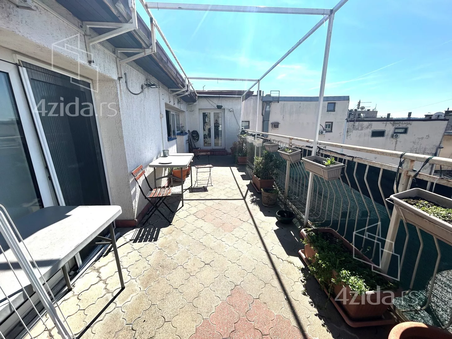 Osmosoban stan | 4zida