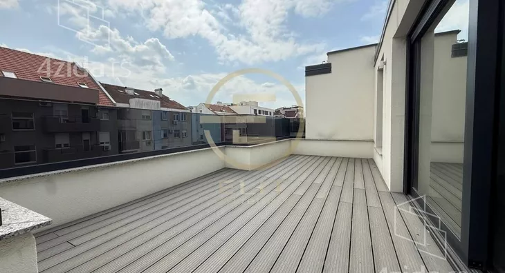 Šestosoban stan | 4zida