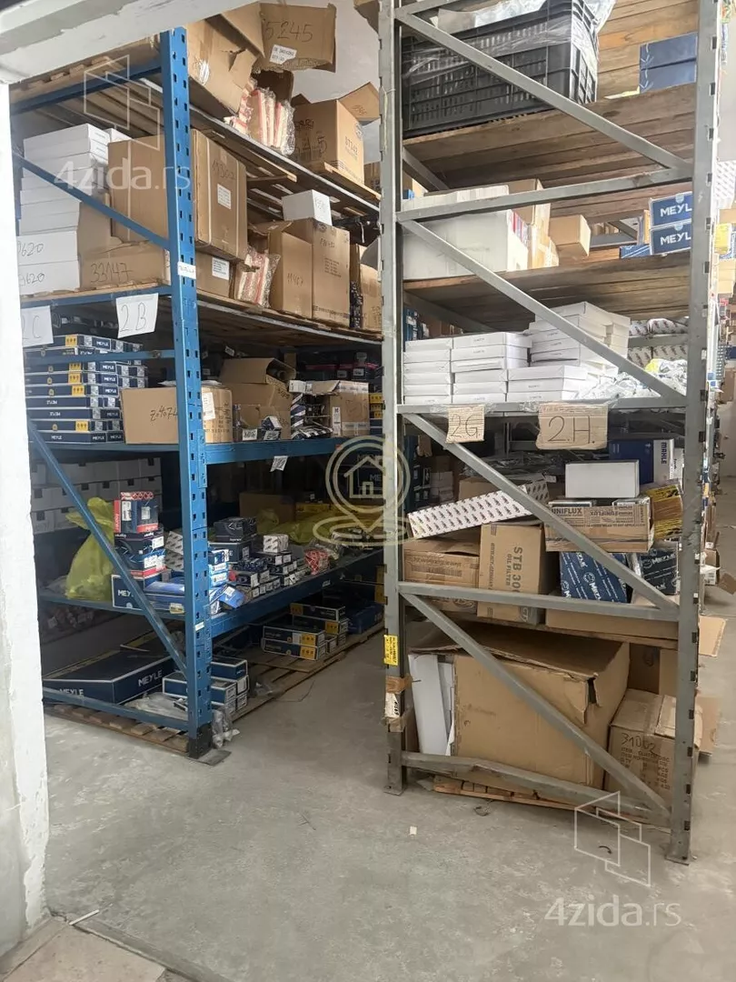 Poslovna zgrada | 4zida