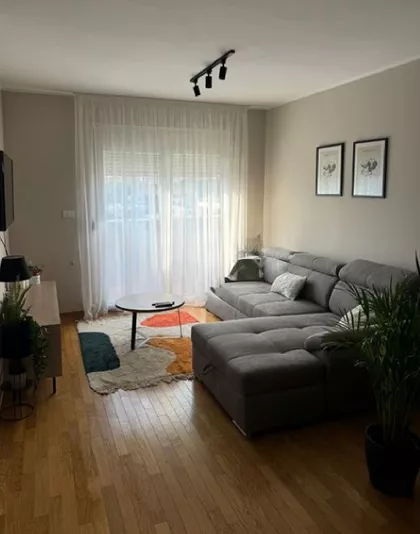 Autokomanda | 4zida.rs