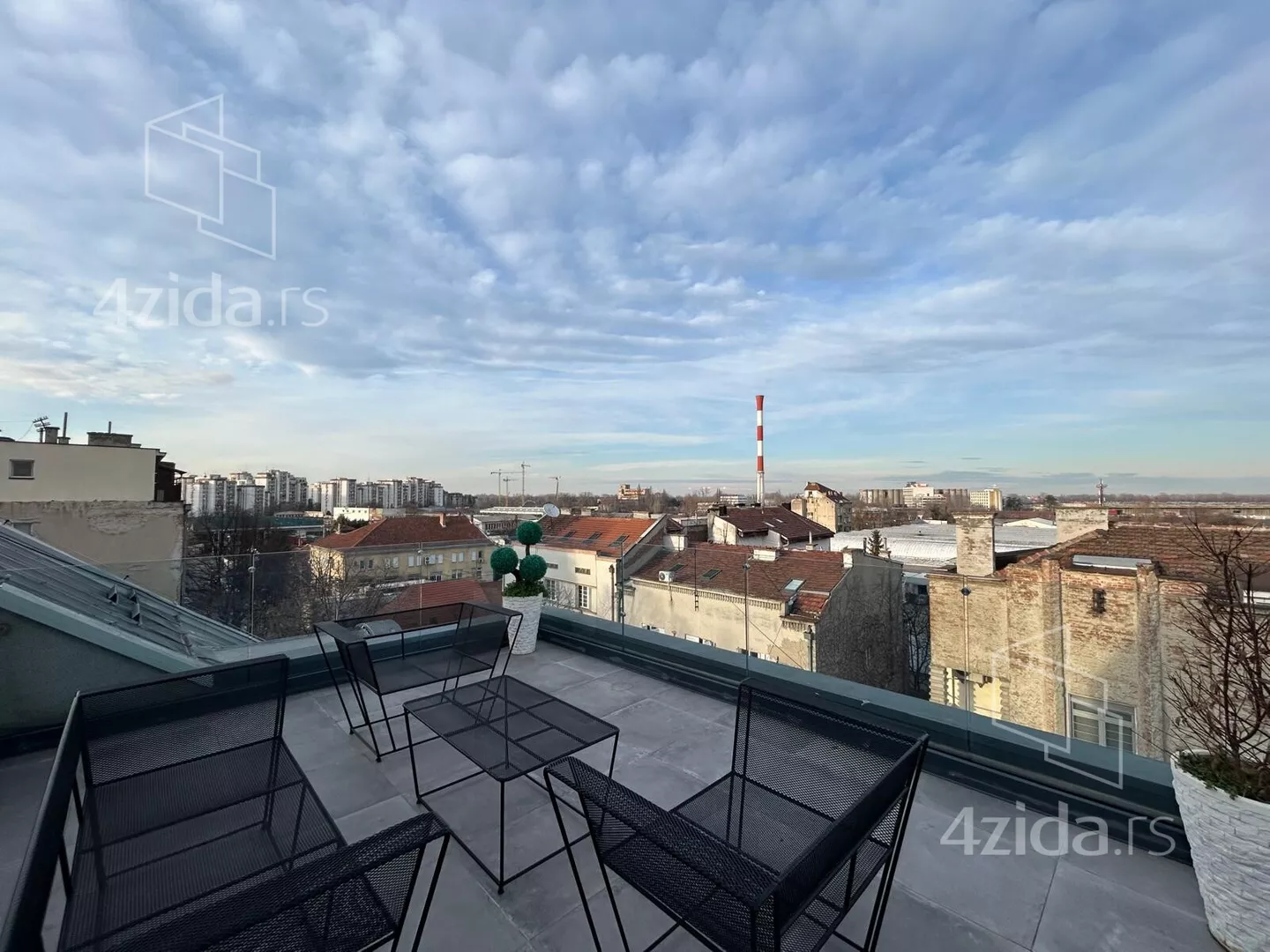 Dvoiposoban stan | 4zida