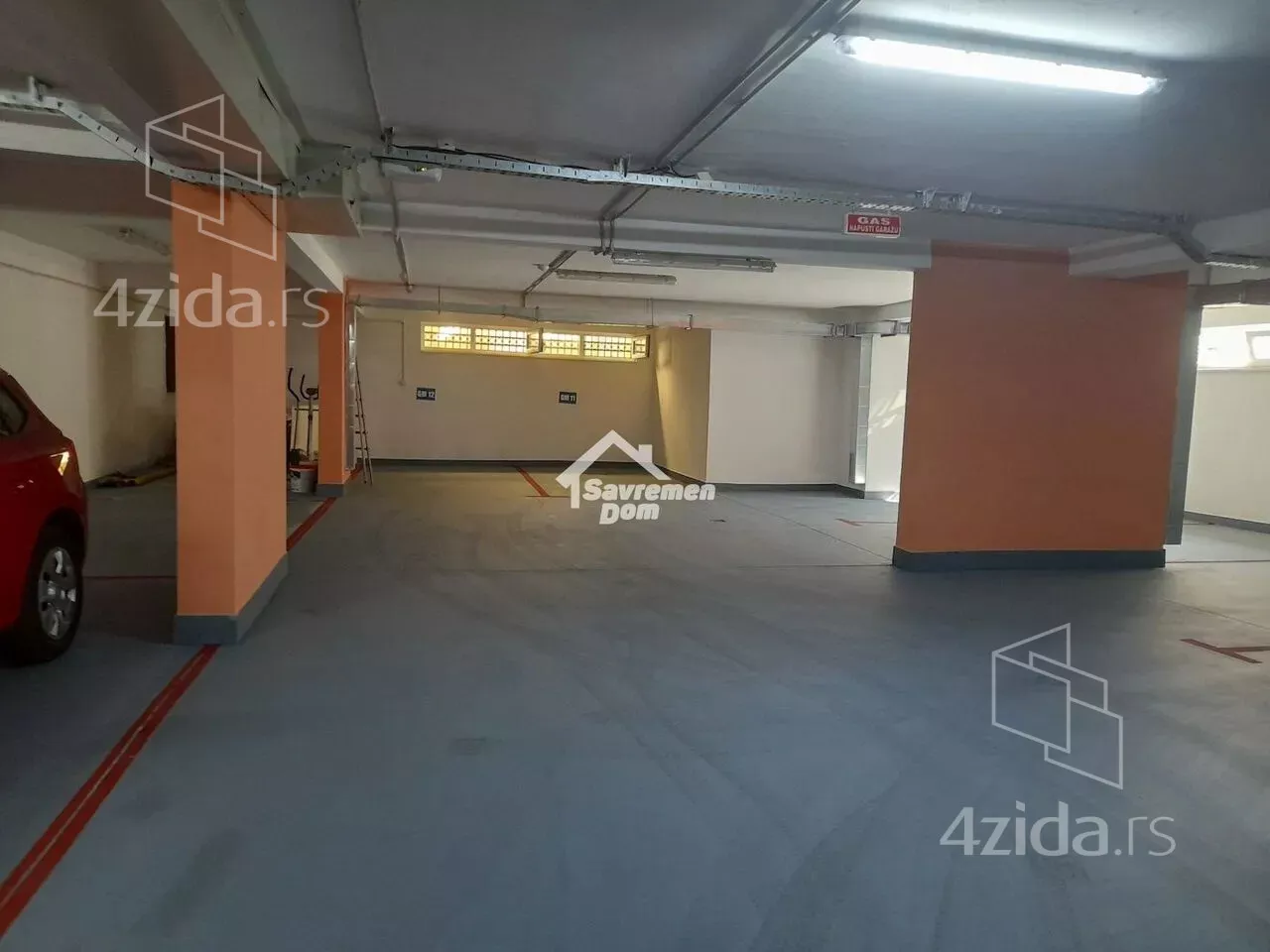 Garaža | 4zida