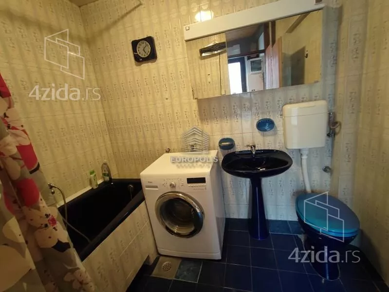 Petosoban stan | 4zida