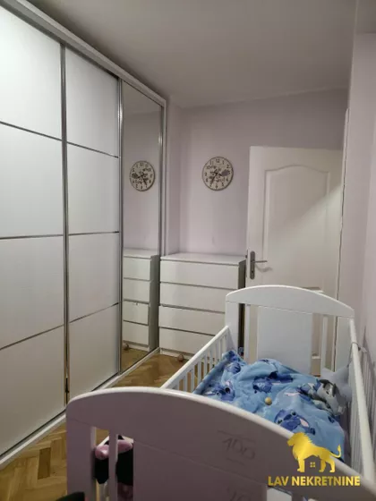 DR SVETISLAVA KASAPINOVIĆA | 4zida.rs