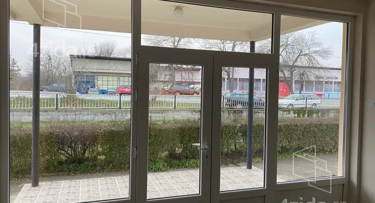 Poslovna zgrada | 4zida