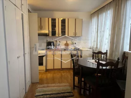 Ustanička | 4zida.rs