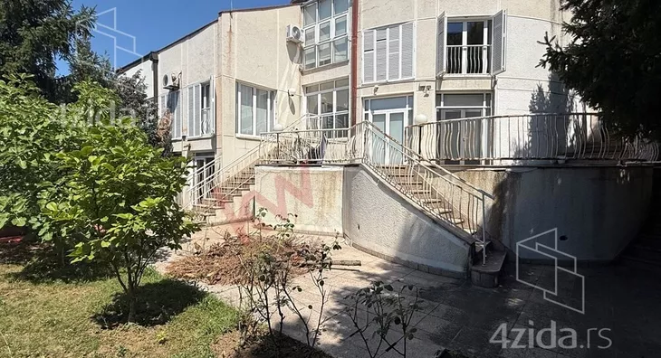 4-etažna kuća | 4zida