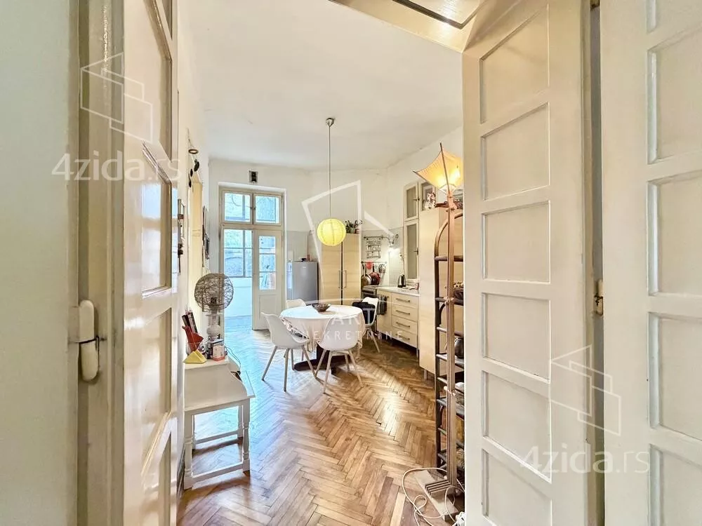 Petosoban stan | 4zida