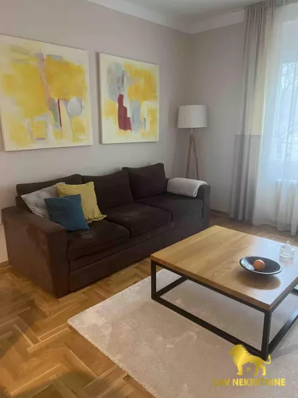 MAKSIMA GORKOG | 4zida.rs