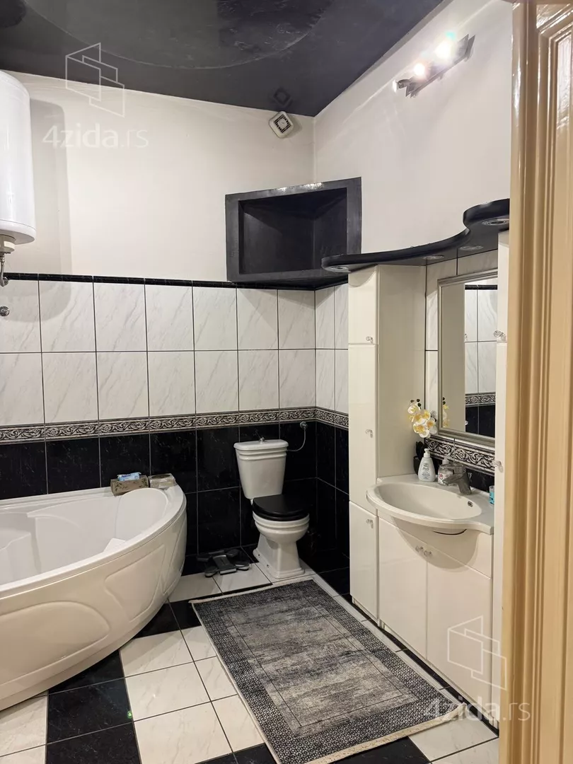 Troiposoban stan | 4zida