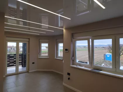 Kninska 95b | 4zida.rs