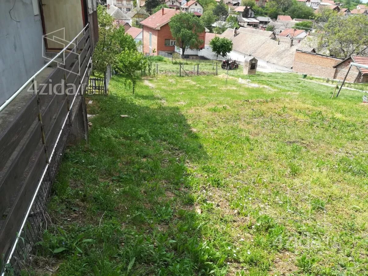 Plac | 4zida