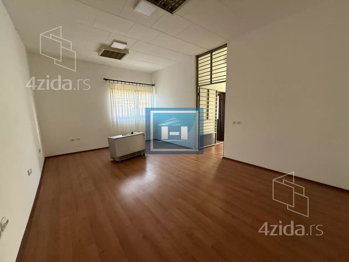 Lokal | 4zida