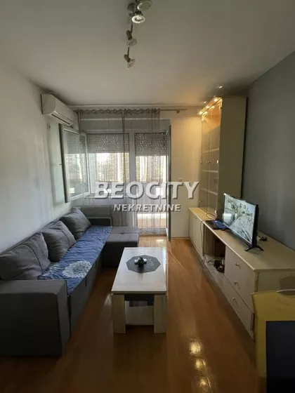 Bulevar Cara Lazara | 4zida.rs