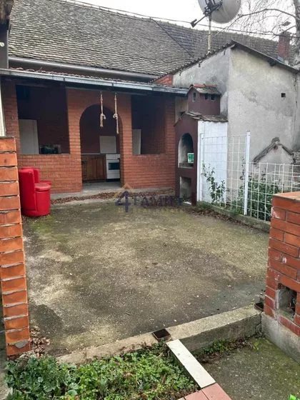 Prvomajska | 4zida.rs