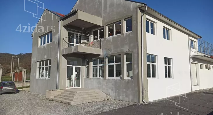 Poslovni prostor | 4zida