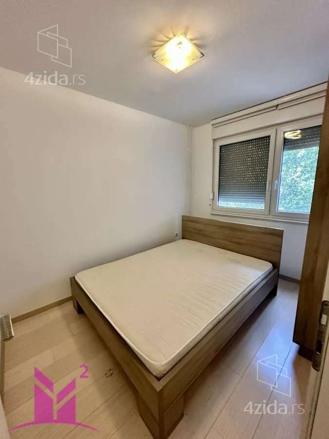 Četvoroiposoban stan | 4zida