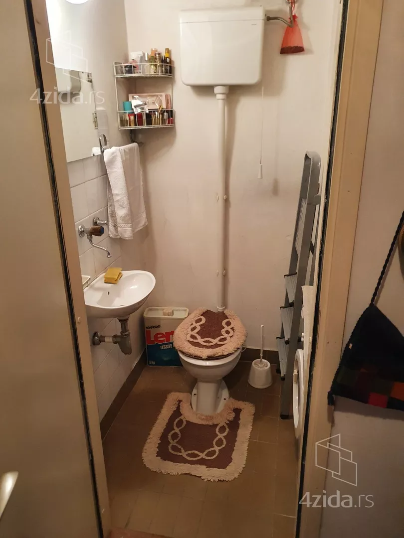 Četvoroiposoban stan | 4zida