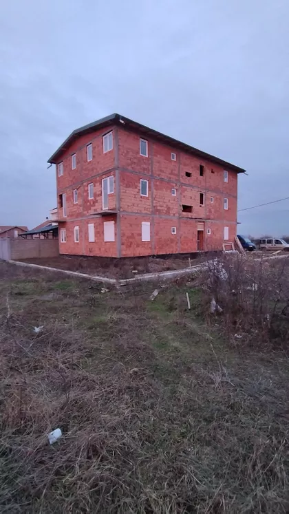 Lazara Popovića 15 | 4zida.rs