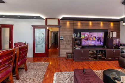 Ivana Milutinovića | 4zida.rs