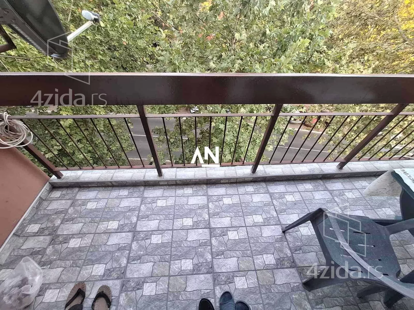 Troiposoban stan | 4zida