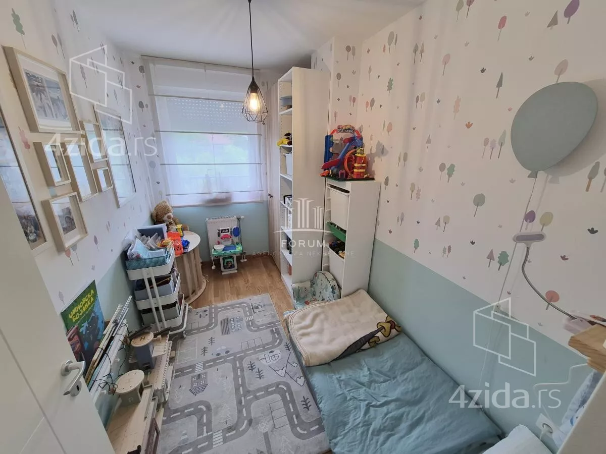 Dvoiposoban stan | 4zida