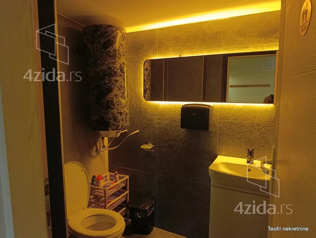 Lokal | 4zida