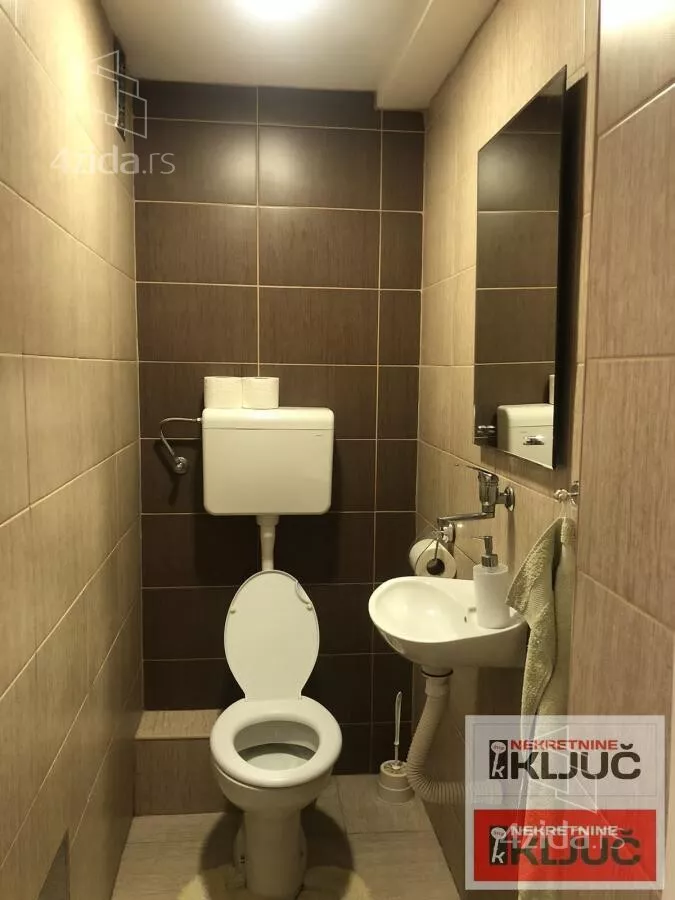 Četvoroiposoban stan | 4zida