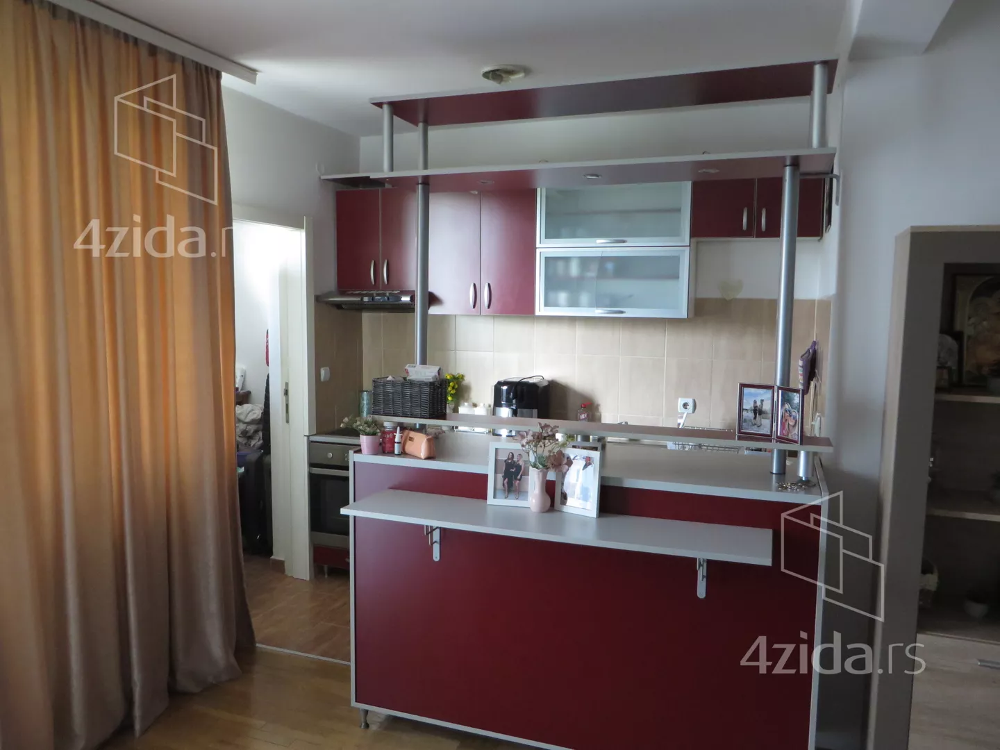 Dvoiposoban stan | 4zida