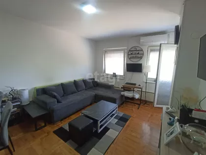 Peka Tepavčevića | 4zida.rs