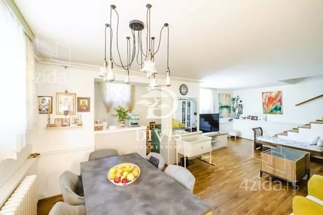 Četvoroiposoban stan | 4zida