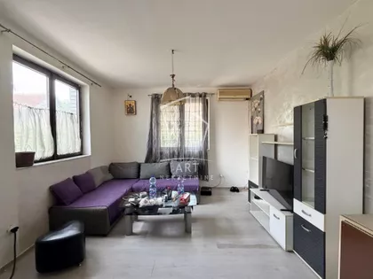 Cara Dušana | 4zida.rs