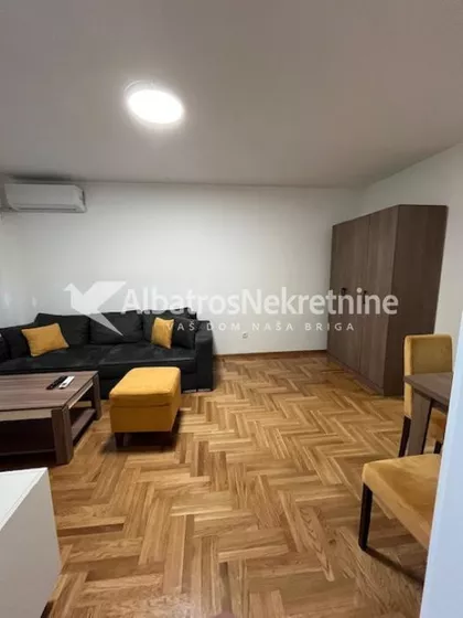 Višnjička | 4zida.rs