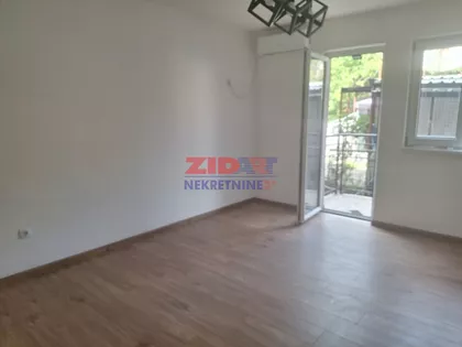 Sedamnaestog Oktobra | 4zida.rs
