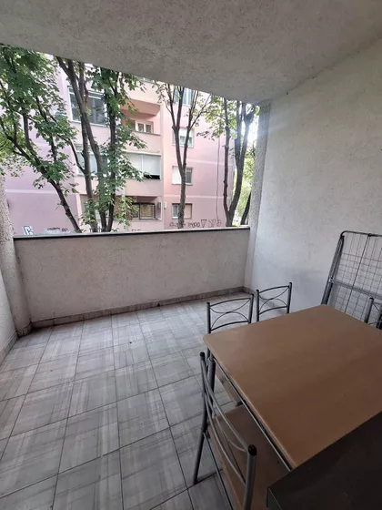 Husinskih Rudara 33 | 4zida.rs