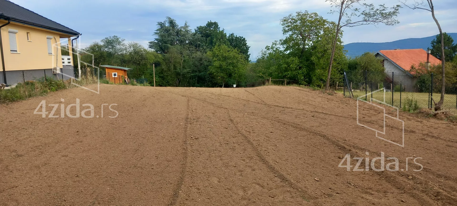 Građevinsko zemljište | 4zida