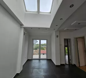 Centar, Gradske lokacije, Sremski Karlovci, 3.0 stan | 4zida.rs