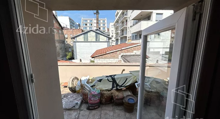 Četvoroiposoban stan | 4zida