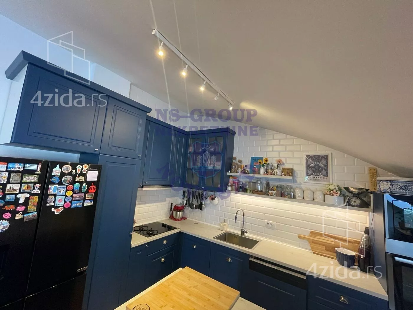 Petosoban stan | 4zida