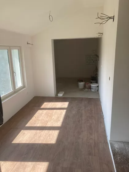 Nikole Tesle | 4zida.rs